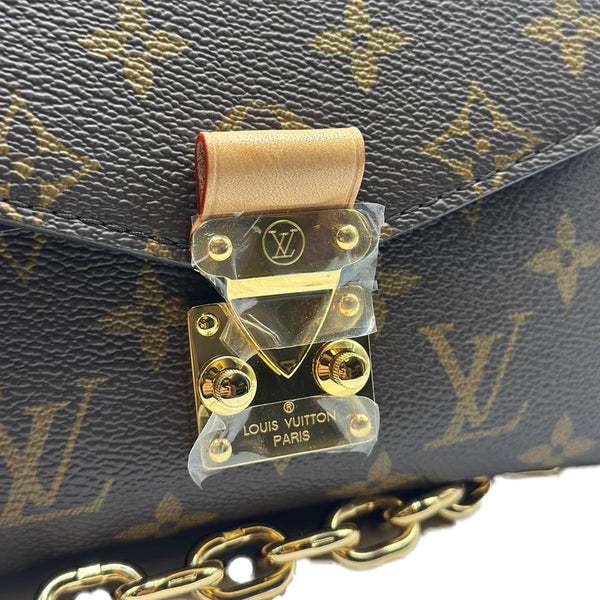 LV Pochette Métis East West